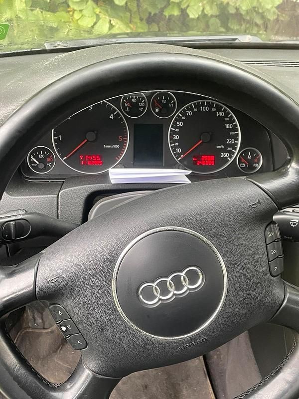 Gebraucht Audi A6 163 PS (119 kW) 2004 Grau Kombi