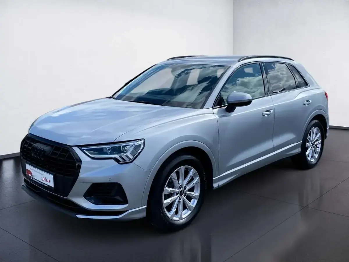 Gebraucht Audi Q3 Sportback Advanced 150 PS (110 kW) 2025 Florettsilber metallic SUV
