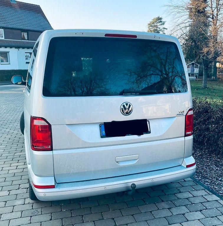 Gebraucht VW Multivan 150 PS (110 kW) 2016 Silber Van