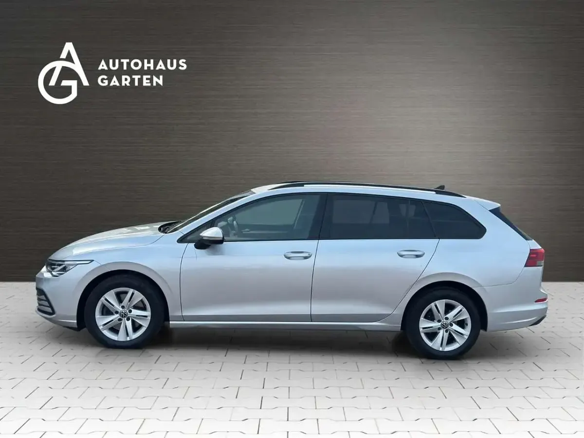 Gebraucht VW Golf VIII Life 116 PS (85 kW) 2021 Reflexsilber metallic Kombi