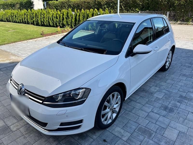 Weiß Gebraucht 2014 VW Golf VII Highline Kombi | 10.975 € (Fairer Preis) - Bild 1/4