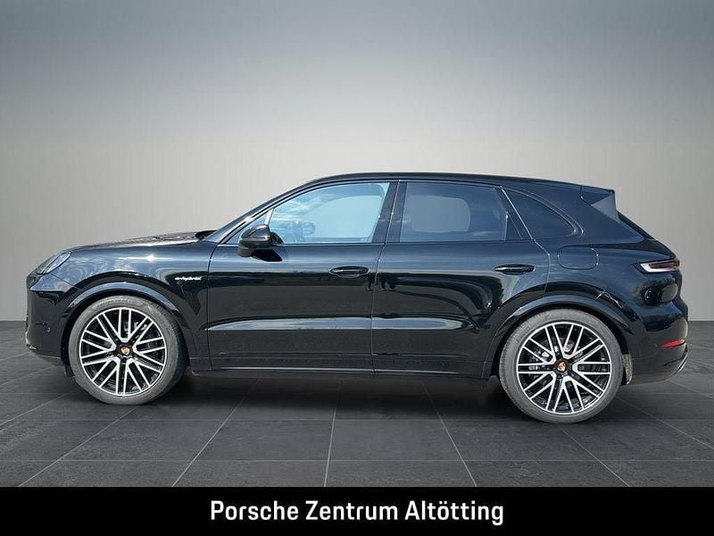 Gebraucht Porsche Cayenne 470 PS (345 kW) 2024 Chromitschwarzmetallic SUV