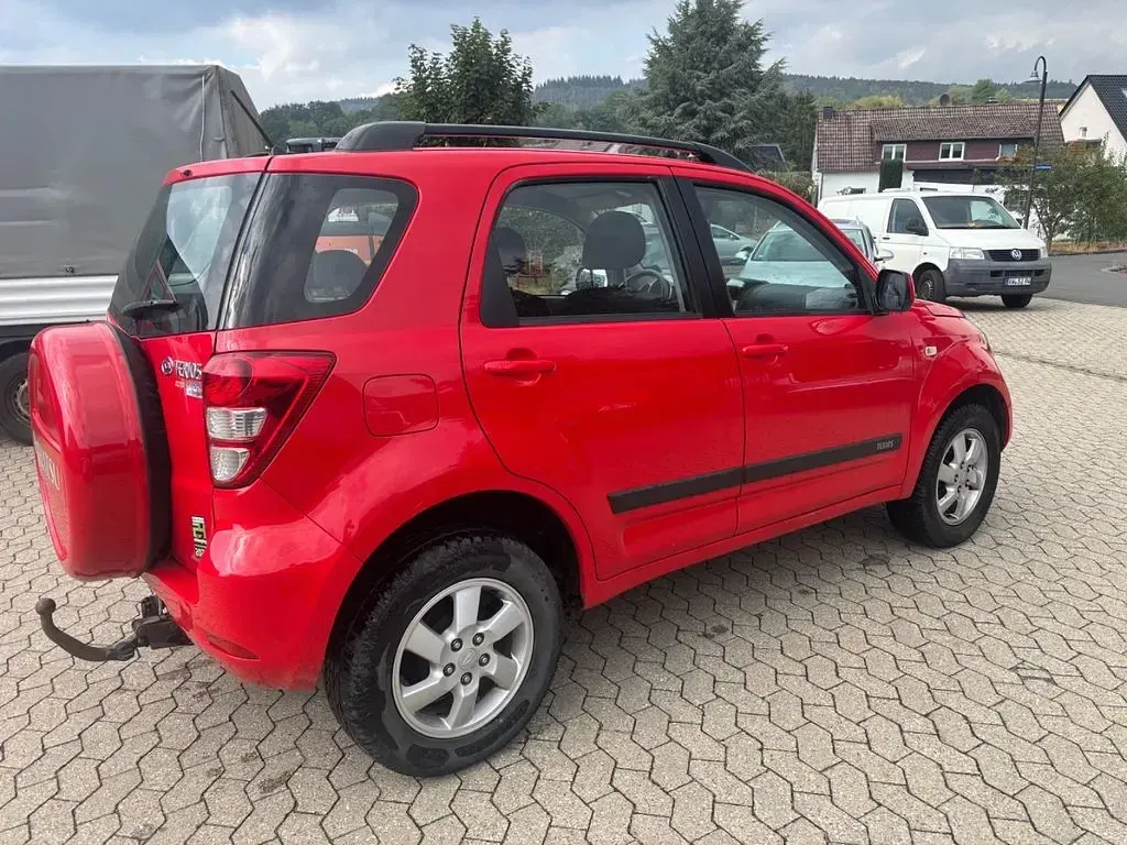 Gebraucht Daihatsu Terios 105 PS (77 kW) 2009 Rot SUV
