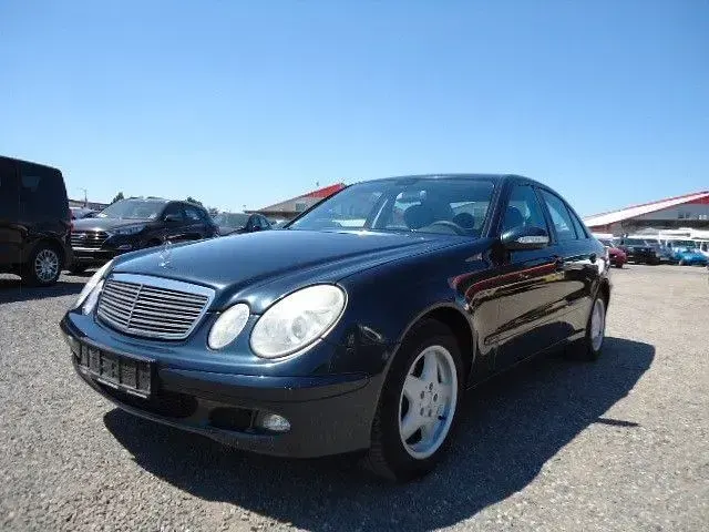 Gebraucht Mercedes E220 150 PS (110 kW) 2005 Schwarz Limousine