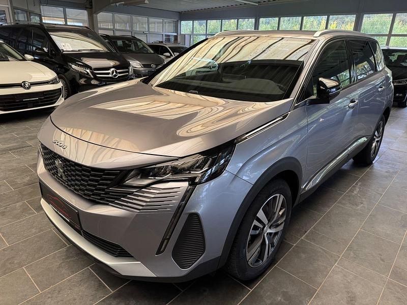 Gebraucht Peugeot 5008 Allure 131 PS (96 kW) 2024 Van / Kleinbus