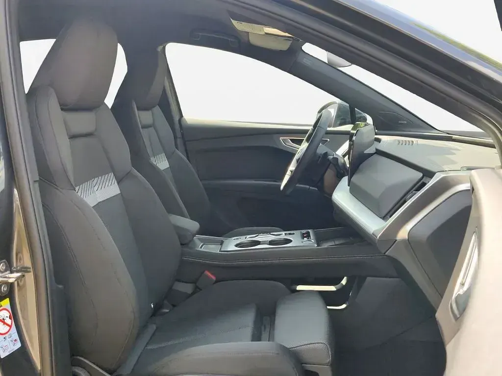 Neu Audi Q4 Sportback e-tron Performance 210 kW (286 PS) 2026 Grau SUV