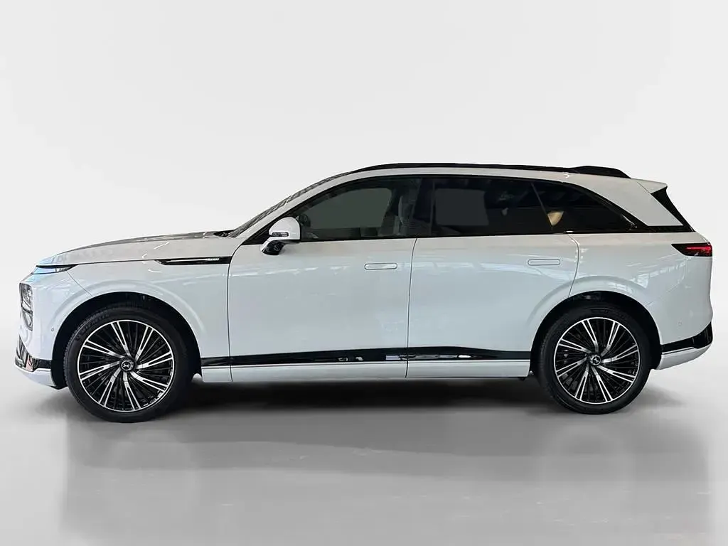 Neu XPENG G9 AWD Performance 422 kW (575 PS) 2026 Arctic white SUV