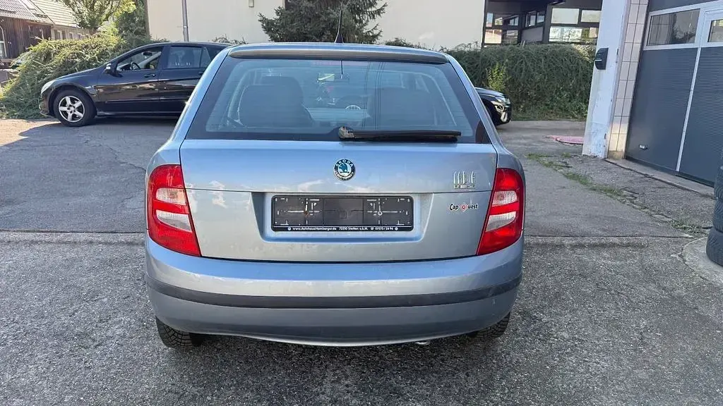 Gebraucht Skoda Fabia 54 PS (39 kW) 2003 Silber Limousine