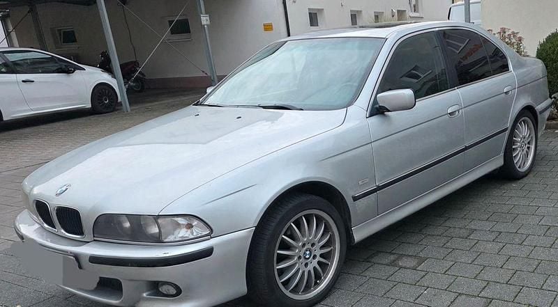 Schwarz Gebraucht 2000 BMW 523 Limousine | 2.100 € (Guter Preis) - Bild 1/4