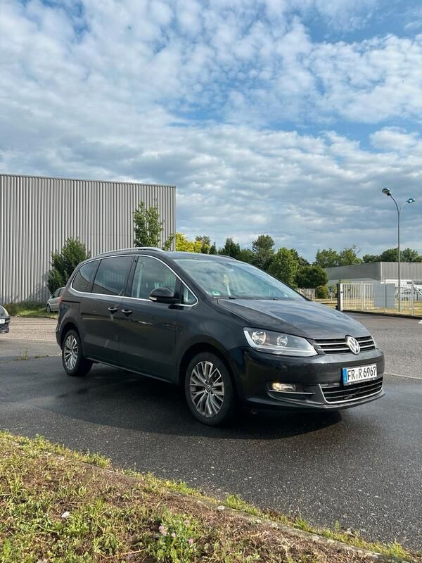 Schwarz Gebraucht 2016 VW Sharan Van / Kleinbus | 11.999 € (Etwas zu teuer) - Bild 1/4