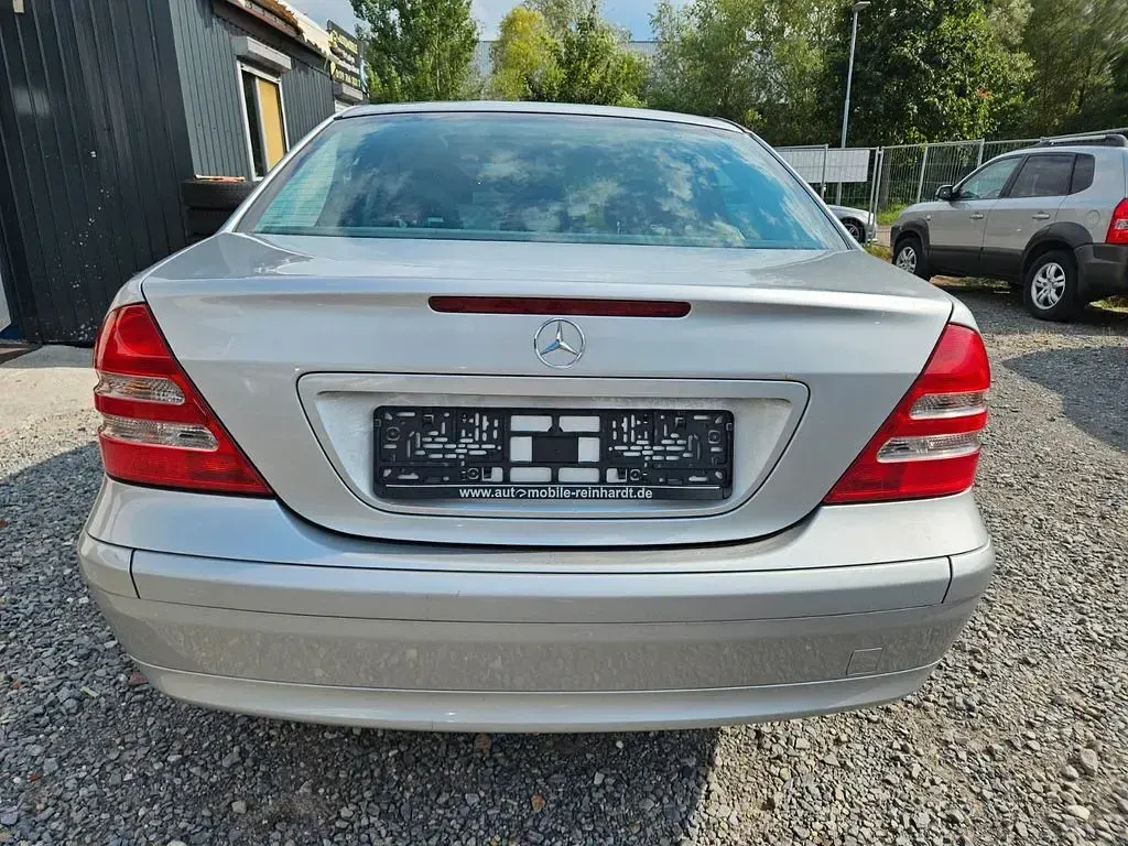 Gebraucht Mercedes C180 129 PS (94 kW) 2002 Silber Limousine