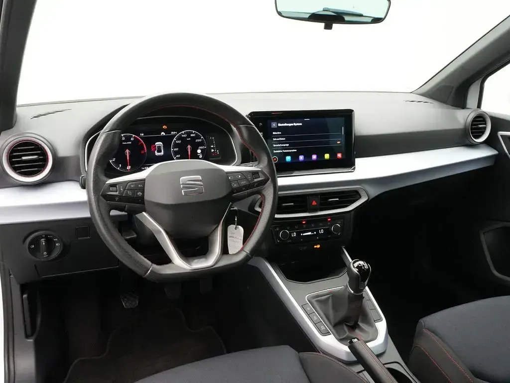 Gebraucht Seat Arona FR 110 PS (80 kW) 2023 Weiß SUV