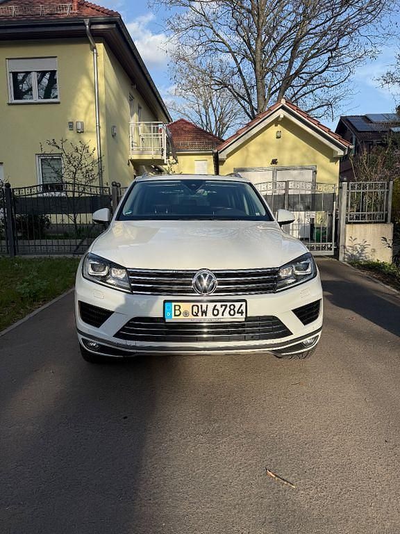 Weiß Gebraucht 2016 VW Touareg Edition SUV | 15.990 € (Superpreis) - Bild 1/4
