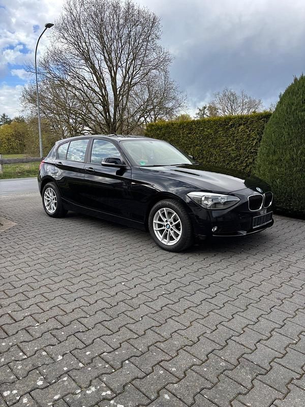 Gebraucht BMW 116 109 PS (80 kW) 2015 Schwarz Kleinwagen