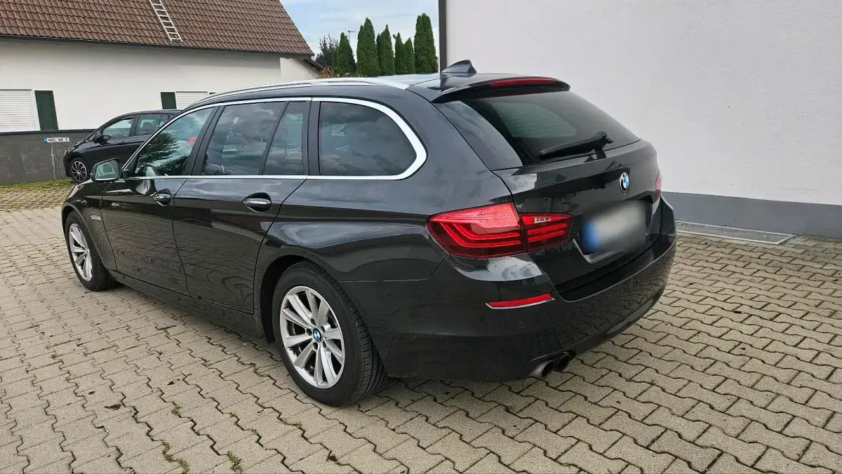 Gebraucht BMW 520 190 PS (139 kW) 2017 Schwarz Kombi