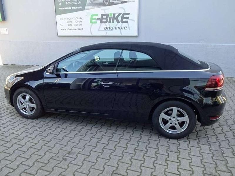 Gebraucht VW Golf Cabriolet Basis 105 PS (77 kW) 2012 Deep black perleffekt Cabrio