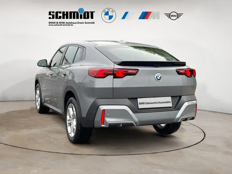 Gebraucht BMW X2 Shadowline 163 PS (119 kW) 2025 Skyscraper grau SUV