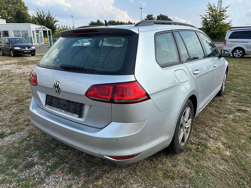 Second-hand VW Golf VII 110 CP (80 kW) 2016 Gri Break