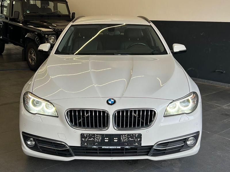 Gebraucht BMW 520 Luxury Line 190 PS (139 kW) 2014 Weiß Kombi