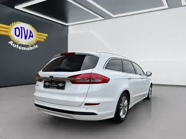 Gebraucht Ford Mondeo Titanium 150 PS (110 kW) 2018 Weiß Kombi