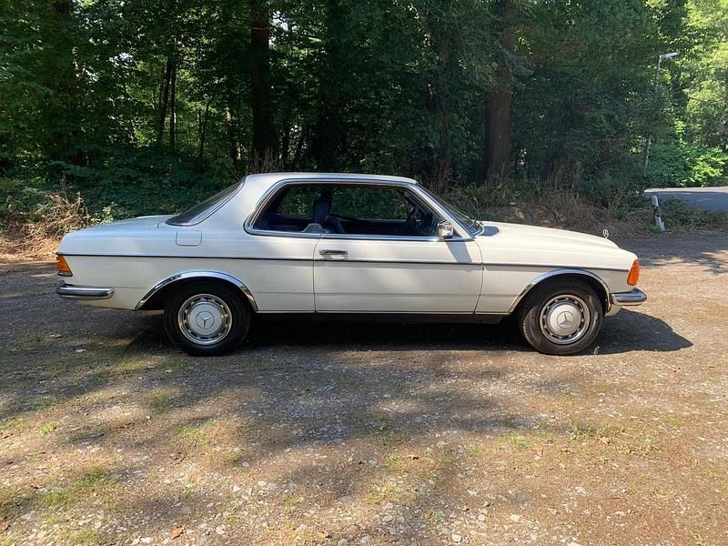 Gebraucht Mercedes C280 159 PS (116 kW) 1978 Weiß Coupé