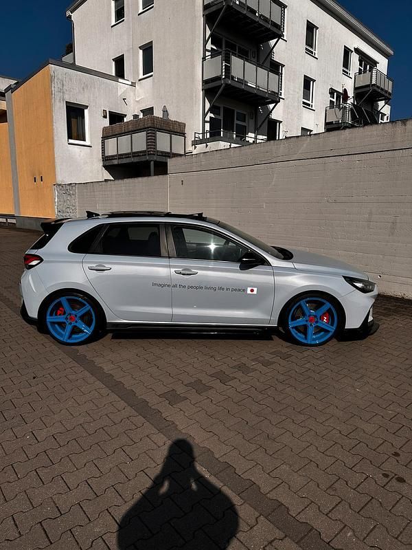 Gebraucht Hyundai i30 275 PS (202 kW) 2018 Blau Kleinwagen