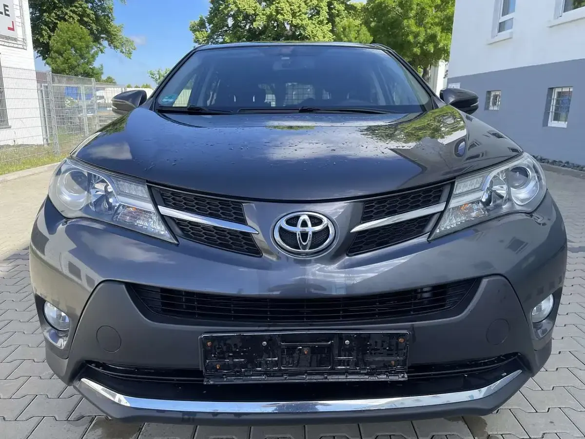 Gebraucht Toyota RAV4 Edition 150 PS (110 kW) 2013 Grau SUV