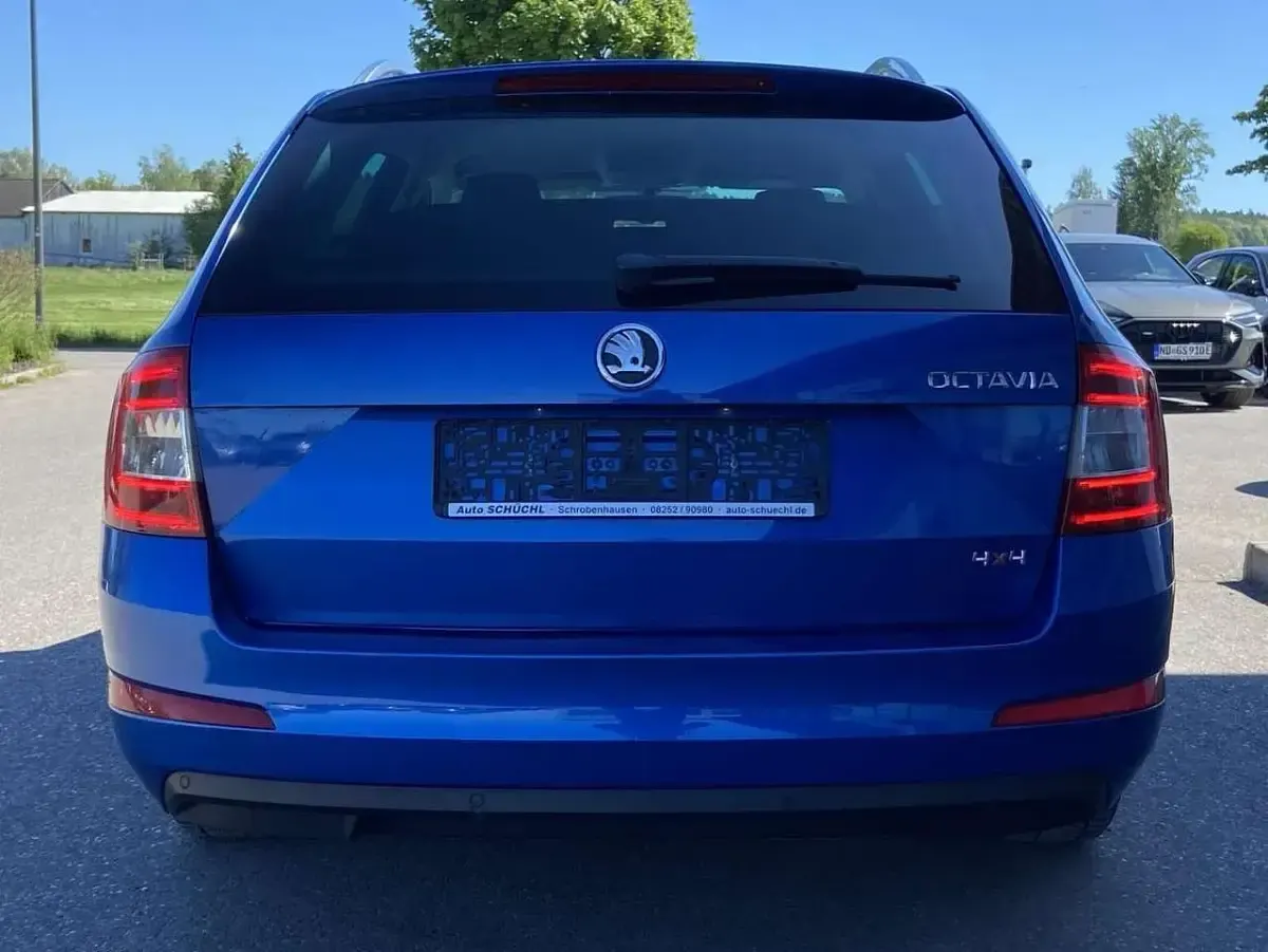 Gebraucht Skoda Octavia 150 PS (110 kW) 2014 Blau Kombi