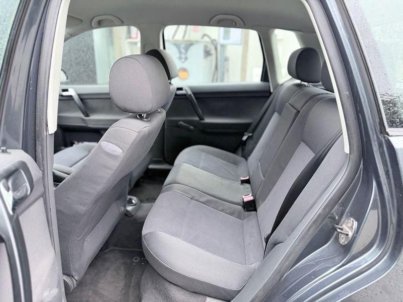 Gebraucht VW Polo Comfortline 64 PS (47 kW) 2002 Grau Limousine