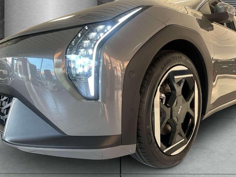 Neu Kia EV4 Earth 150 kW (204 PS) 2025 Schiefergrau metallic Limousine