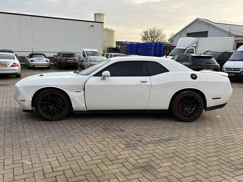 Second-hand Dodge Challenger 375 CP (275 kW) 2016 Alb Coupe
