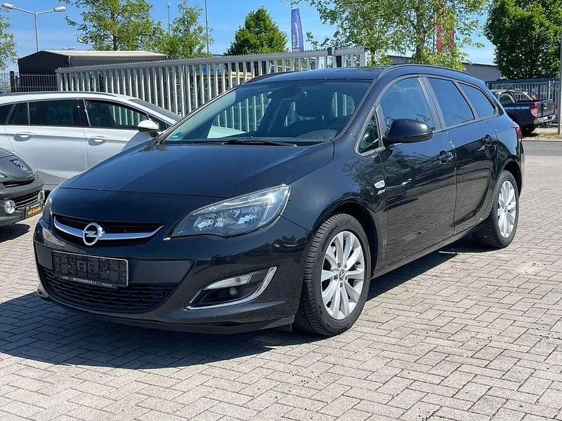 Usata Opel Astra Active 165 CV (121 kW) 2013 Nero Berlina