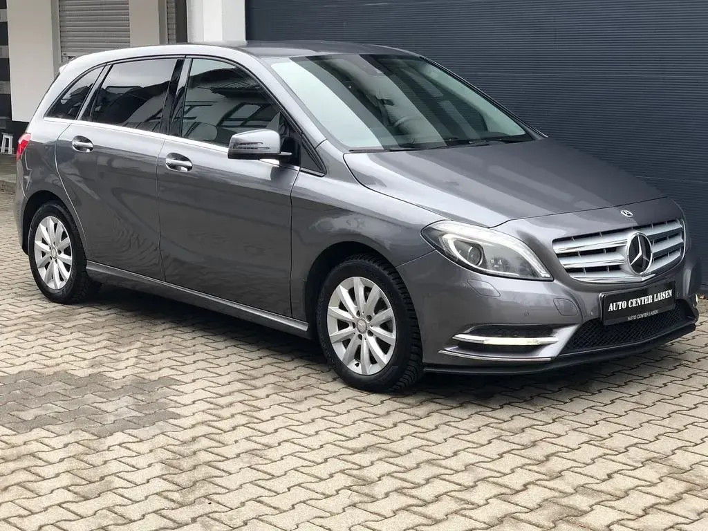 Gebraucht Mercedes B220 209 PS (153 kW) 2013 Grau Kleinwagen