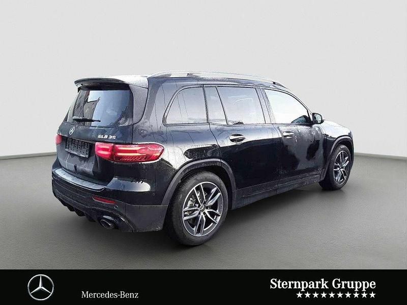 Gebraucht Mercedes GLB35 AMG 306 PS (225 kW) 2024 Lack kosmosschwarz SUV