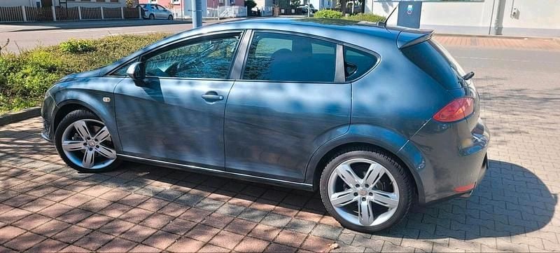 Usata Seat Leon FR 170 CV (125 kW) 2011 Grigio Utilitaria