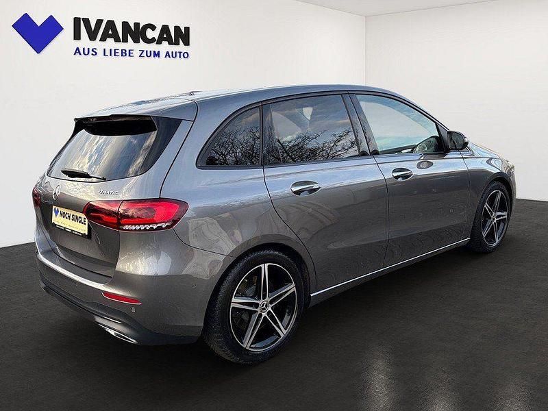 Gebraucht Mercedes B250 Progressive 224 PS (164 kW) 2022 Mountaingrau – met. Van / Kleinbus