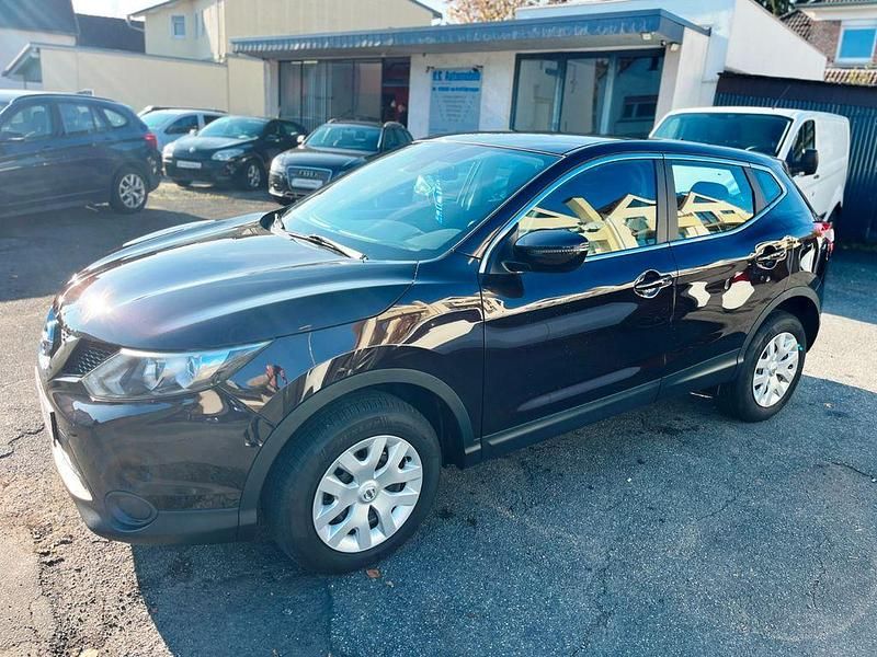 Gebraucht Nissan Qashqai 116 PS (85 kW) 2016 Violett SUV