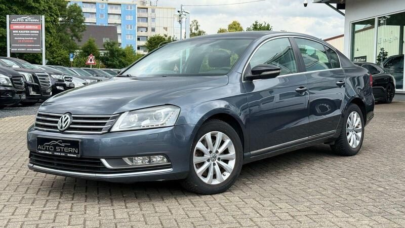 Grau Gebraucht 2014 VW Passat Edition Limousine | 7.800 € (Fairer Preis) - Bild 1/4
