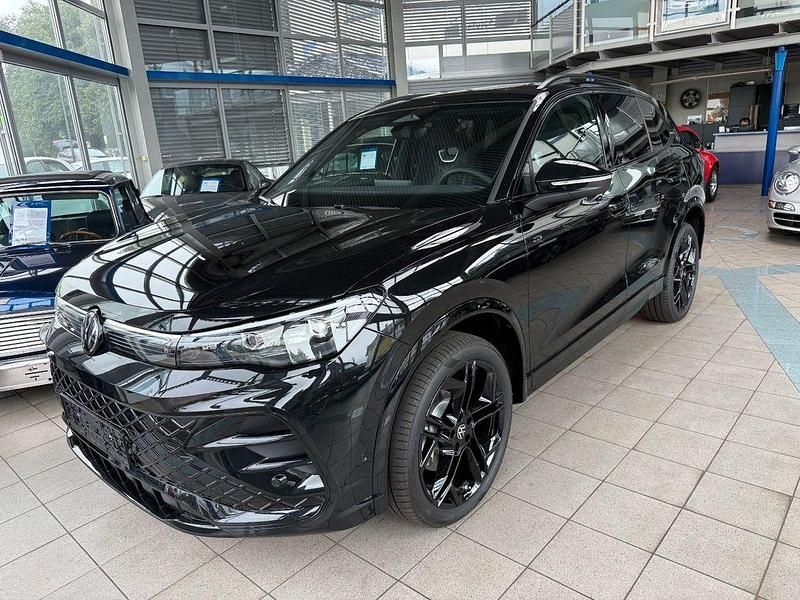 Mythos black Neu 2025 VW Tiguan Style SUV | 56.750 € (Fairer Preis) - Bild 1/4