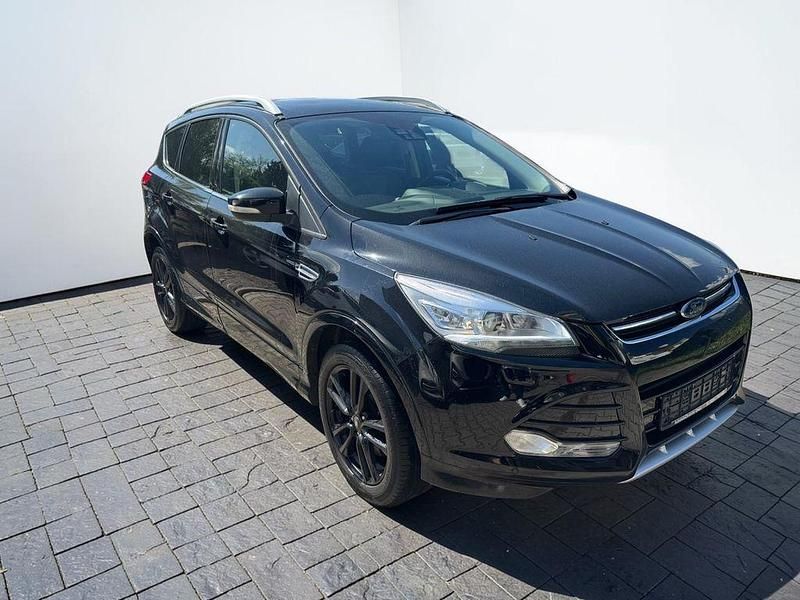 Gebraucht Ford Kuga Individual 182 PS (133 kW) 2016 Schwarz SUV