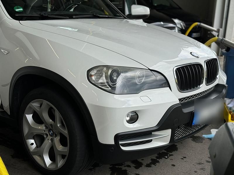 Weiß Gebraucht 2009 BMW X5 SUV | 8.500 € - Bild 1/4