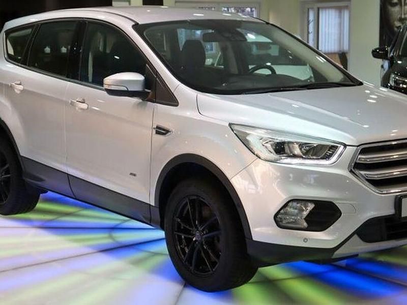 Gebraucht Ford Kuga Vignale 242 PS (177 kW) 2018 Grau SUV