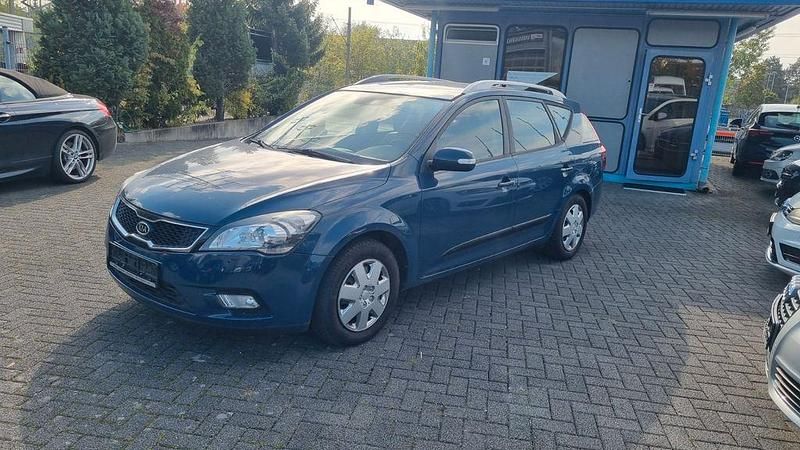 Blau Gebraucht 2012 Kia Ceed Sportswagon Kombi | 4.950 € (Fairer Preis) - Bild 1/4