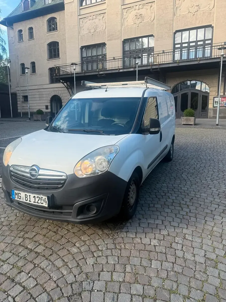 Gebraucht Opel Combo 88 PS (64 kW) 2017 Weiß Van / Kleinbus