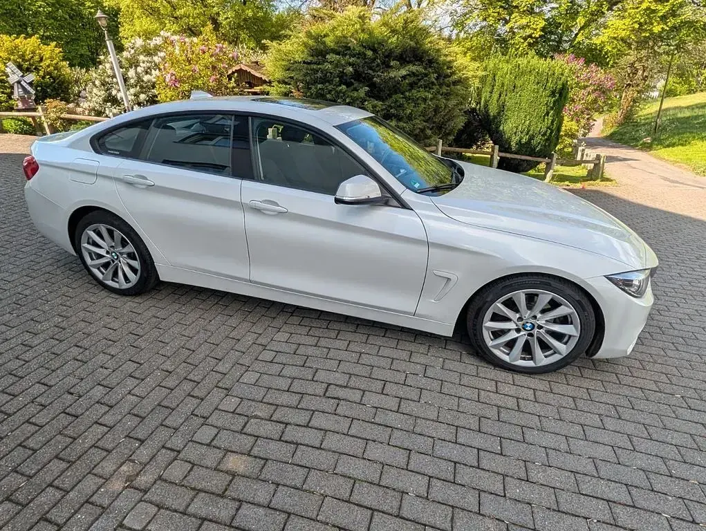Gebraucht BMW 420 Advantage 184 PS (135 kW) 2018 Weiß Coupé