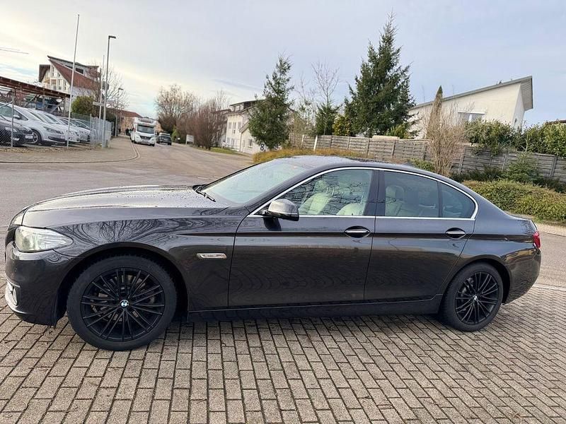 Gebraucht BMW 520 Luxury Line 190 PS (139 kW) 2016 Grau Limousine