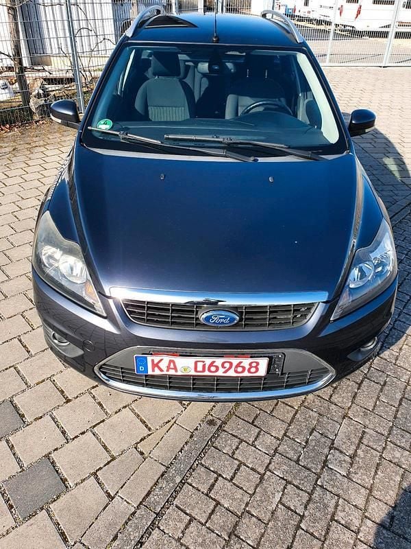 Gebraucht Ford Focus 125 PS (91 kW) 2009 Grau Kombi