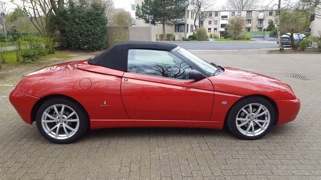 Gebraucht Alfa Romeo Spider 226 PS (166 kW) 2005 Rot Cabrio