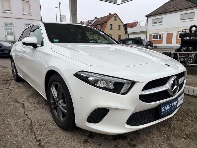 Gebraucht Mercedes A220 190 PS (139 kW) 2019 Weiß Limousine