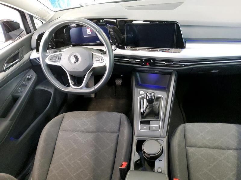 Gebraucht VW Golf VIII Life 131 PS (96 kW) 2023 Schwarz Limousine